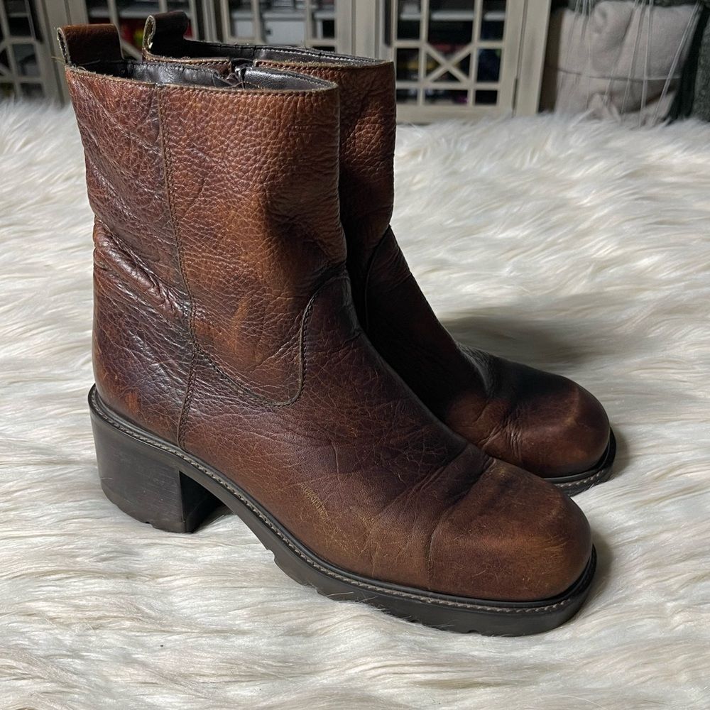 High Sierra 90's Chunky Heel Leather Boots in Brown | Size 7.5 - Picture 3 of 14